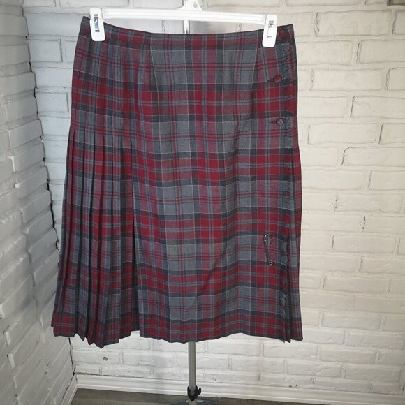 Aljean Dresses & Skirts - Aljean Canada Ladies Grey & Burgundy Plaid 100% Virgin Wool Vintage Kilt / Skirt